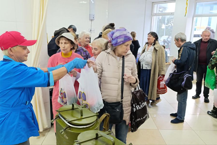 Продолжается работа Трапезной Святой Екатерины